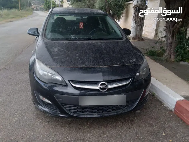 سيارة اوبل استرا 2012للبيع