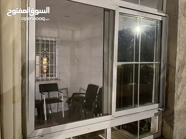 واجهة المنيوم مقطع رويال شباك وواجهة فيها باب