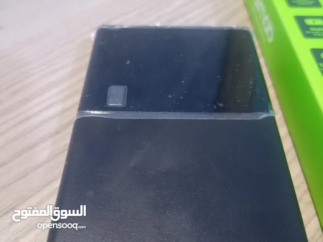 باور بانك قوته 10,000 ربي يبارك شبه جديد مستعمل يومين فقط شحن سريع و يوجد فلاش ف الباور