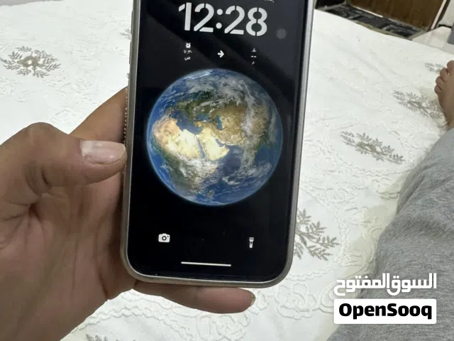 Apple iPhone 11 128 GB in Basra