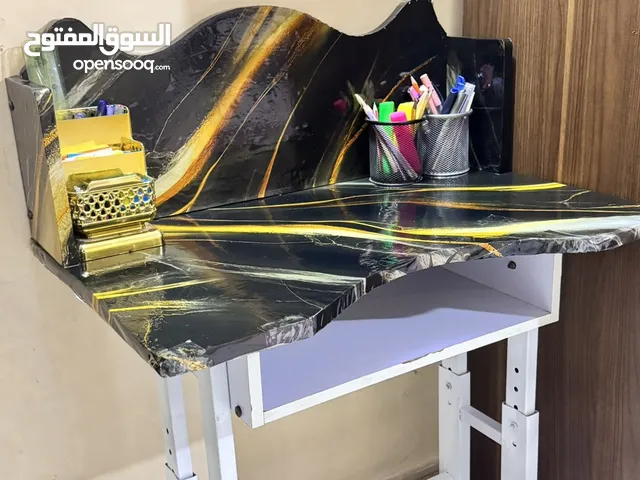 ميز دراسة للاطفال