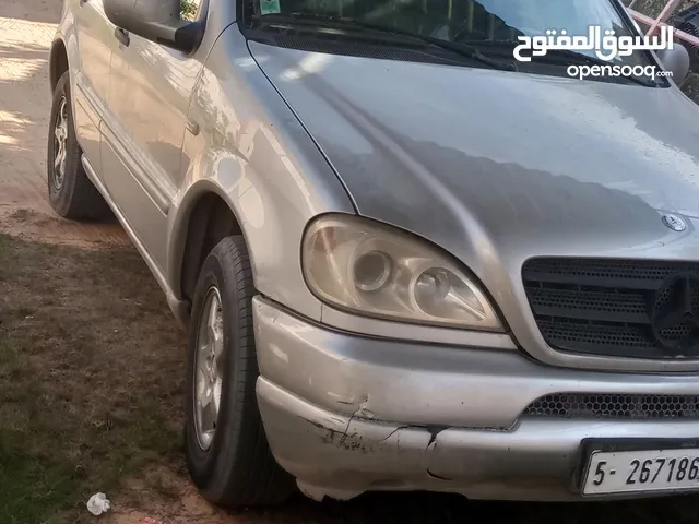 مرسيدس ام ال نضيفه للبيع محرك32