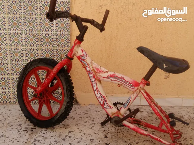 السلام عليكم هيكل دراجة ممتاز يبي قومات وكاتينة وامورها هانية في الباقي