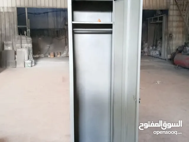 دواليب حديد سرير
