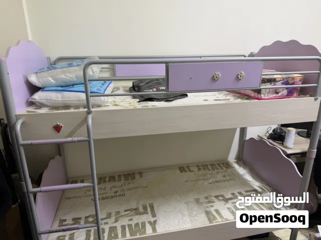 سرير اطفال دورين مع سفره