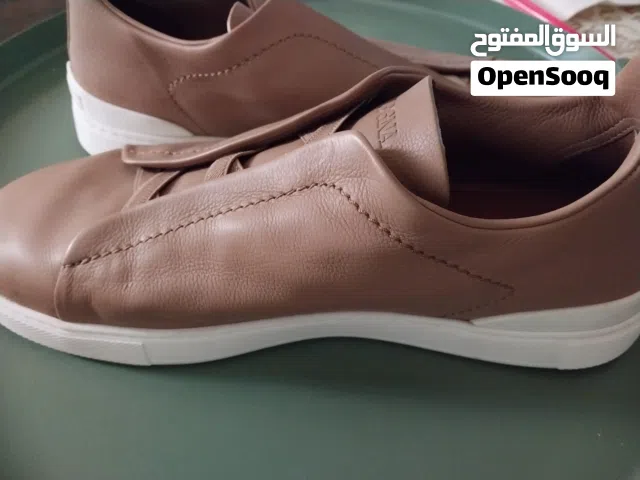 حذاء جلد اصلي نظيف استعمال خفيف