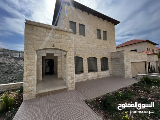 560m2 More than 6 bedrooms Villa for Sale in Ramallah and Al-Bireh Surda