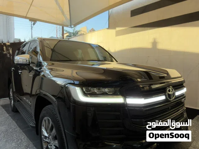 2024 تويوتا لاند كروزر Black Edition