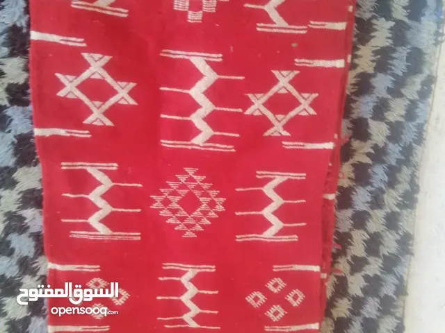 زربية تقليدي بصنع جيد وطريقة تقليدية من صنع يدوي