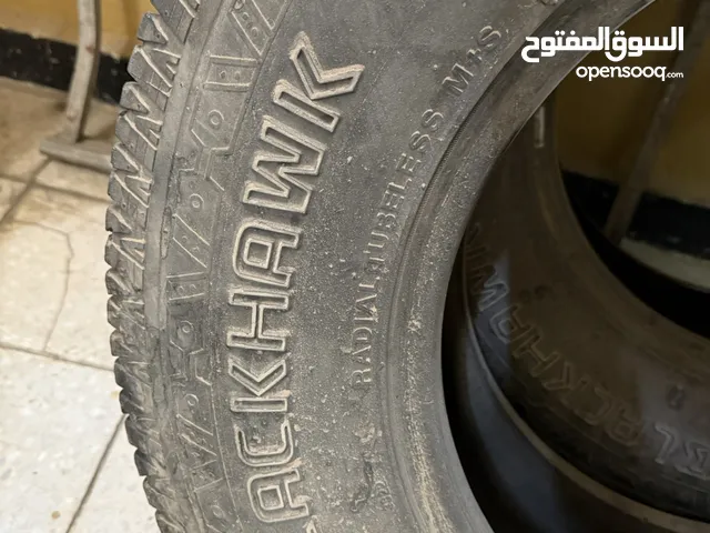 تواير مستعملة ربع حجري