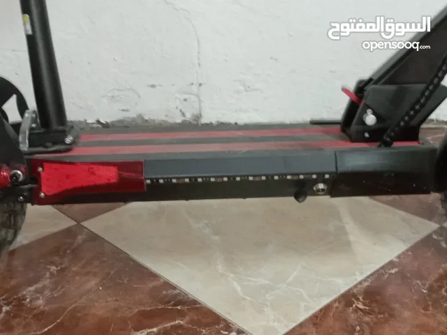 سكوتر كهربائي الوحش يمشي 62
