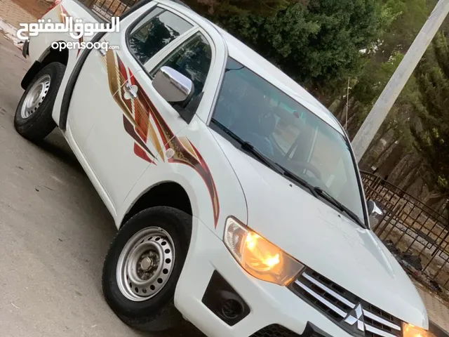 Used Mitsubishi L200 in Jebel Akhdar