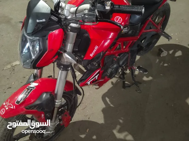Benelli tnt 150cc