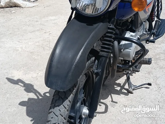 سلام عليكم بوكسر موديل21 مرقم بغداد لللبيع نهايتهه 2 وربع دراجه توب استخدام شخصي