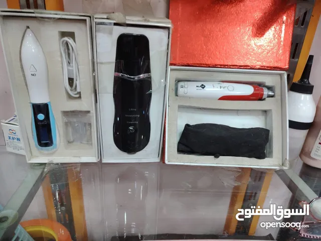 اجهزة مساج مستعملة جهاز درما وجهاز تحفيز الكولاجين وجهاز ازالة الشامات (الأجهزة ثلاثتهم ب35,000)