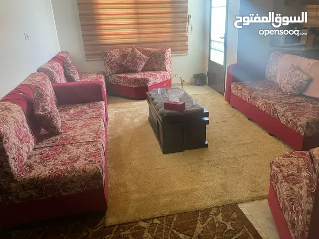 طقم كورنر مستعمل بحالة جيدة
