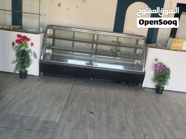 ثلاجه حلويات وفيترينات حلويات