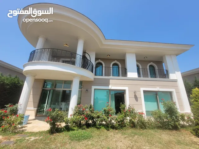 فيلا مستقلة للبيع في اسطنبول منطقة بيليك دوزو اطلاله مفتوحة على البحر