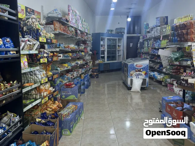 سوبر ماركت ممتاز للبيع بشارع البلديه الجبيهه بجانب مدرسه السعر قابل للتفاوض التواصل واتس اب فقط وشكر