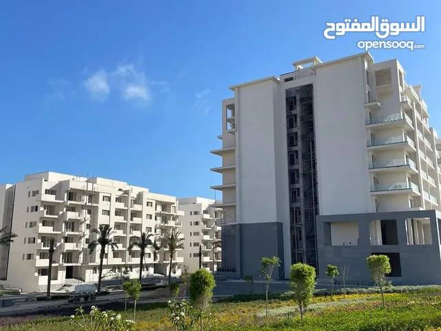 شقة استلام فورى متشطبة في مزراين mazrine في العالمين الجديدة امام ابراج العالمين بالتقسيط