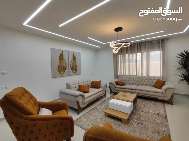 165 m2 3 Bedrooms Apartments for Rent in Ramallah and Al-Bireh Ein Musbah