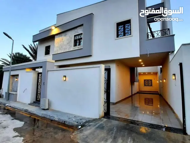 270 m2 4 Bedrooms Townhouse for Sale in Tripoli Al-Sabaa