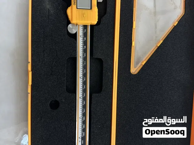 عقل ماطور سلايد وزن 600 كيلو غرام مع فيرنية الكترونية انجيكو ذكية الكترونية مع كامرات عدد 4