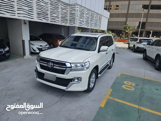 Used Toyota Land Cruiser in Dubai