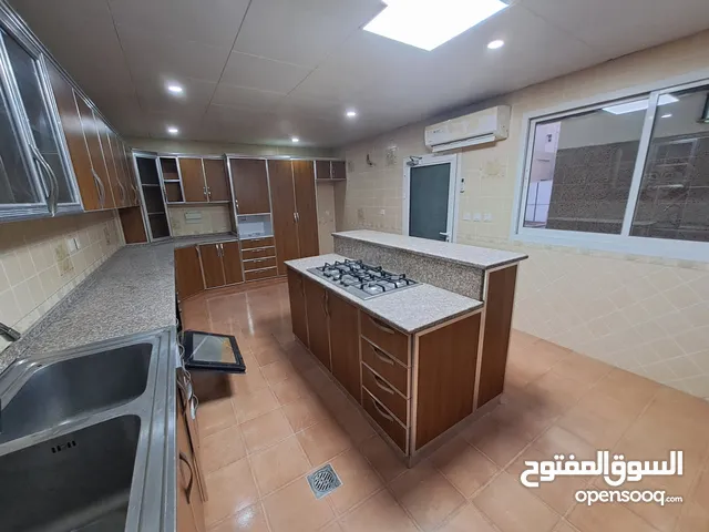 900 m2 4 Bedrooms Villa for Rent in Abu Dhabi Rabdan
