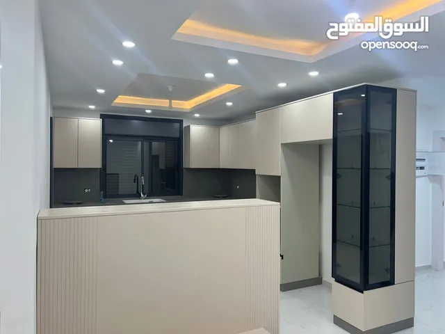 140 m2 3 Bedrooms Apartments for Rent in Ramallah and Al-Bireh Ein Munjid