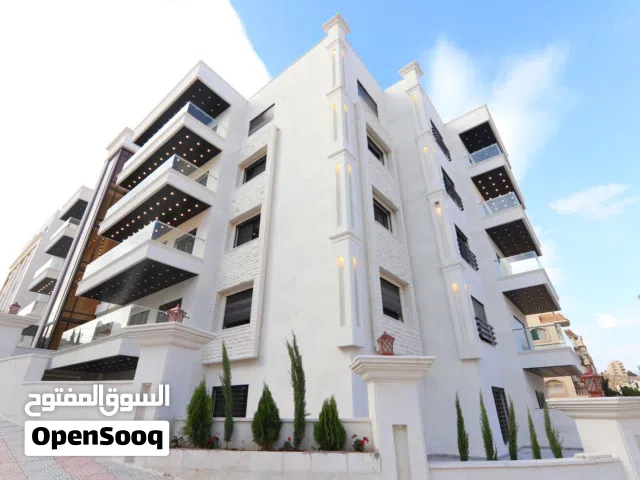 شقة ملوكية بتشطيبات فندقية للبيع من المالك مباشرة بسعر مغري جدا