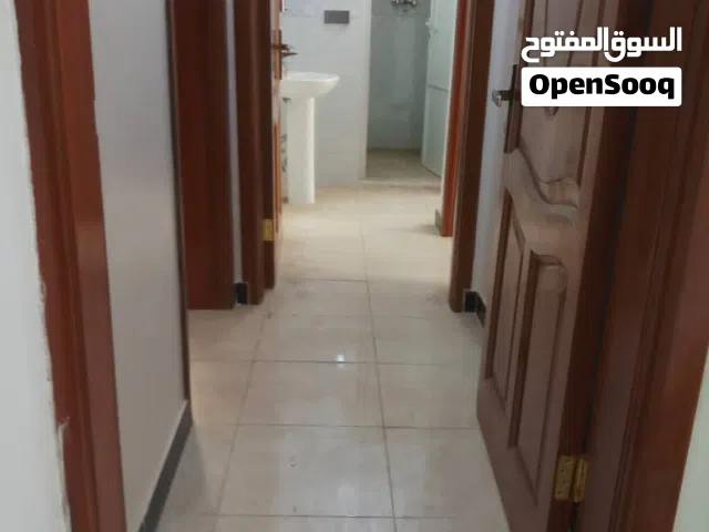 للايجار شقه جديده ( تشطيب شخصي ) بالجراف الغربي