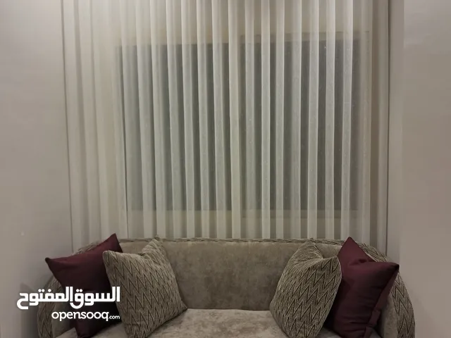 ابو كريم لتنجيد وتفصيل جميع انواع الموديلات ستاير رول ستاير ويفي ستاير دبل كل انواع الستاير يوجد تنج