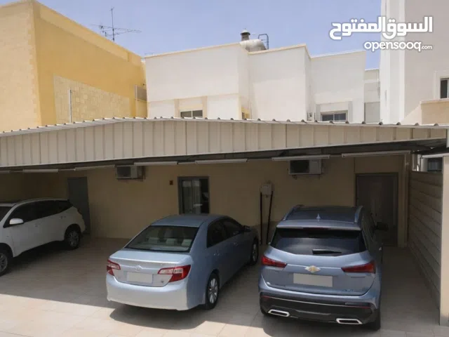 300 m2 More than 6 bedrooms Townhouse for Sale in Mubarak Al-Kabeer Sabah Al-Salem