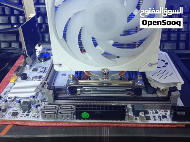 كومبو قوي لون ابيض بمعالج زيون و مذربورد و رام ddr4 و كارت واي فاي و مبرد معالج غازي جديد مفحوص فقط