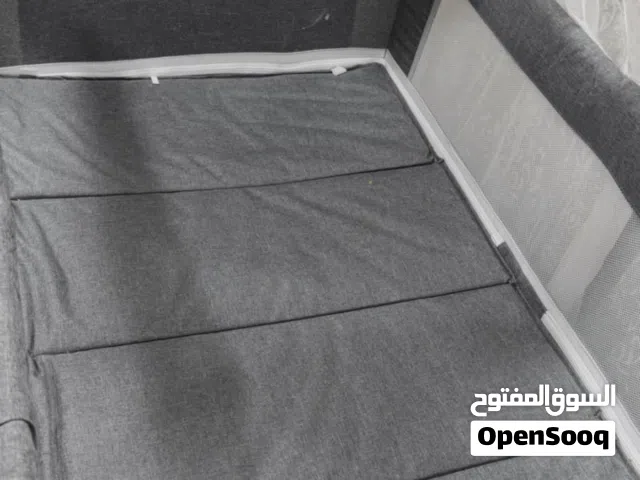سرير طفل حديث ولاده