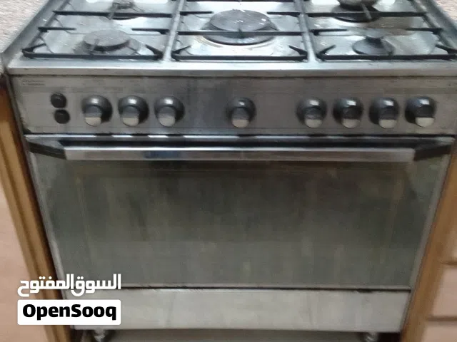 بسم الله الرحمن الرحيم شقه ارضيه على شارعين مفروشه فرش عاءلات فاخر للبيع