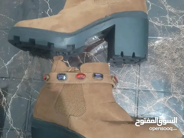 brown Comfort Shoes in Béni Mellal