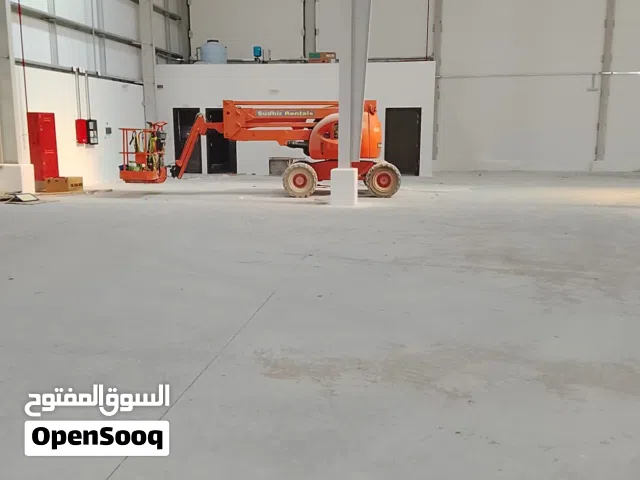 مستودع للايجار ام القيوين سعر القدم 30