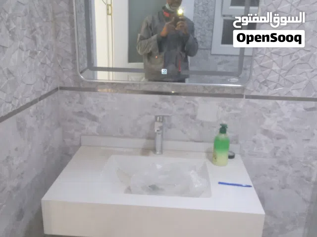 سباك ليبي يحي محمد