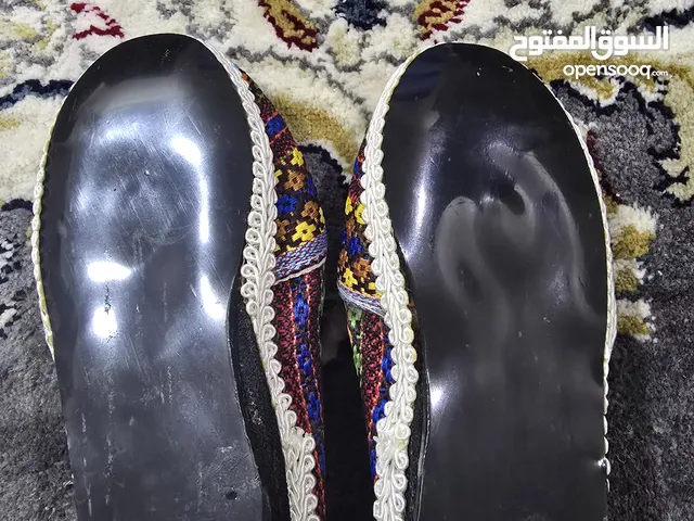 Girls Sandals & Slippers in Hawally