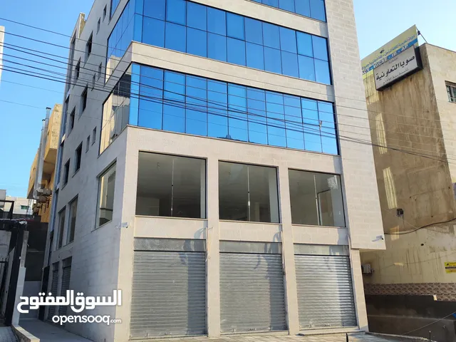 مجمع تجاري جديد للبيع بسعر لقطه في ضاحيه الياسمين