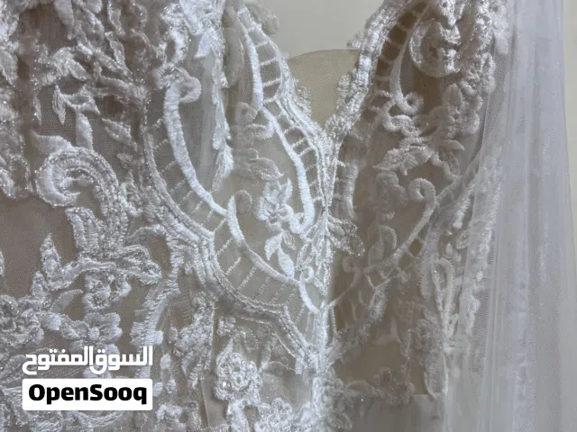 فستان عروس جديد غير مستعمل موديل سمكة يمكن استخدامه سكند لوك للبيع