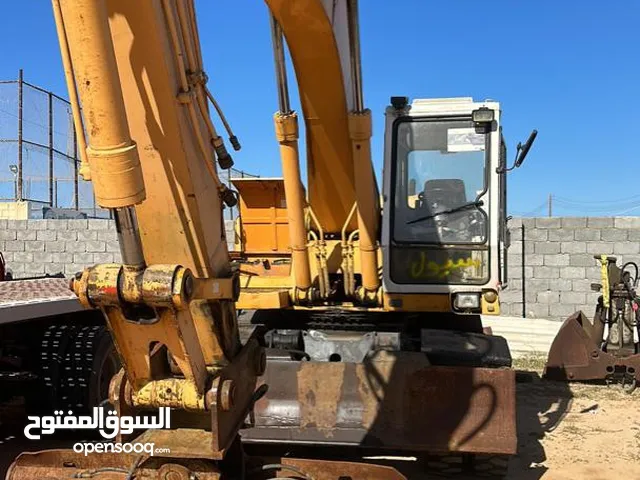 2003 Tracked Excavator Construction Equipments in Benghazi