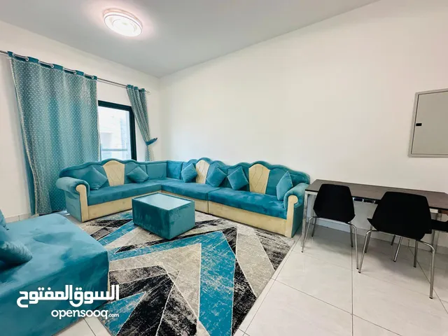 SH / شقة مفروشة - غرفتين وصالة - تكييف مركزي - بلكونة - ايجار شهري شامل الفواتير - عجمان - الراشدية