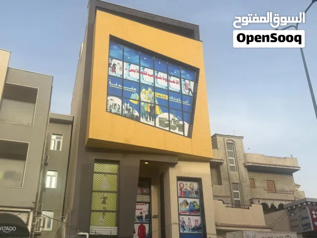 مبنى من صالات تجاري للبيع في سوق الجمعة الحشان قرب سيمافرو اولاد الحاج موقع تجاري ممتاز