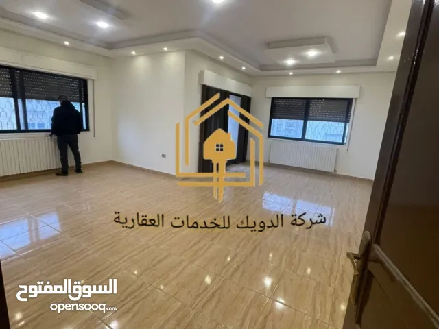 شقة مميزة - ام أذينة - 3نوم 1ماستر - 200م - مطلة - قرب الخدمات العامة