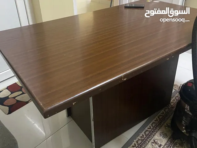 سفرة طعام مع 4 كراسي بحالة جيدة