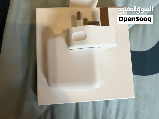 شاحن يو اس بي جديد مفتوح من الكرتونه فقط