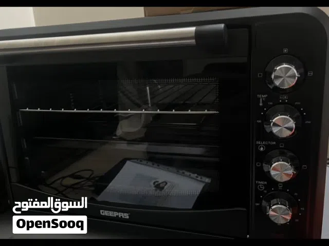 فرنGEEPAS بلون اسود